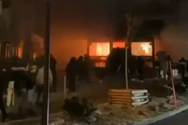 新年惨剧! 滑雪胜地突发爆炸155死伤! 人群尖叫踩踏 灾难画面曝光