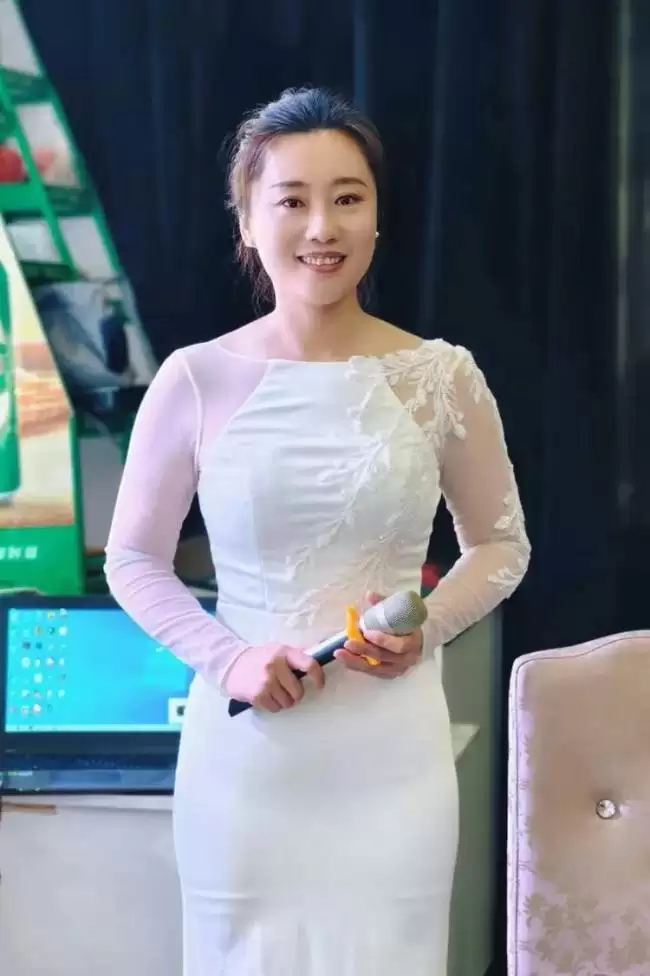 中国女主持被老头乐撞死