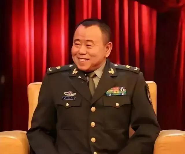 全家移民，正师级待遇，潘长江哪个标签是真的