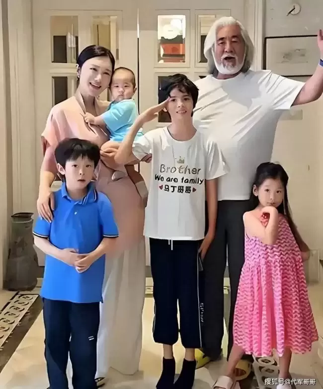 不演了？张纪中妻自曝私生活，将心酸展露无遗