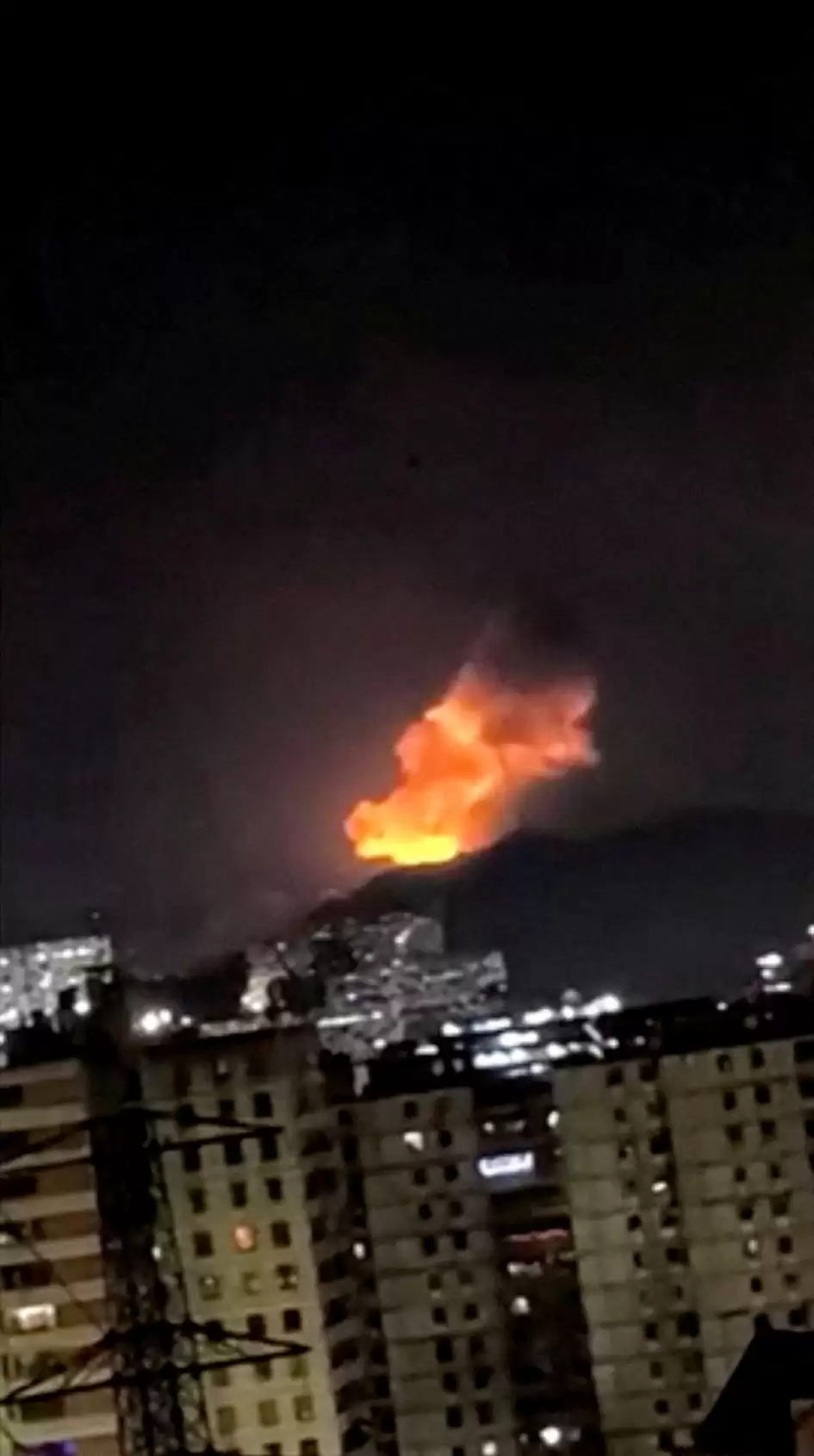 空袭委内瑞拉︱特朗普称已抓获马杜罗夫妇 委副总统：要求证明他还活着