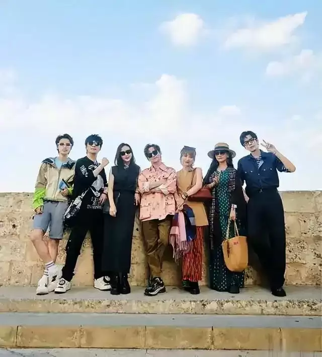 全球最小的发达国家，快被中国人“买”下了