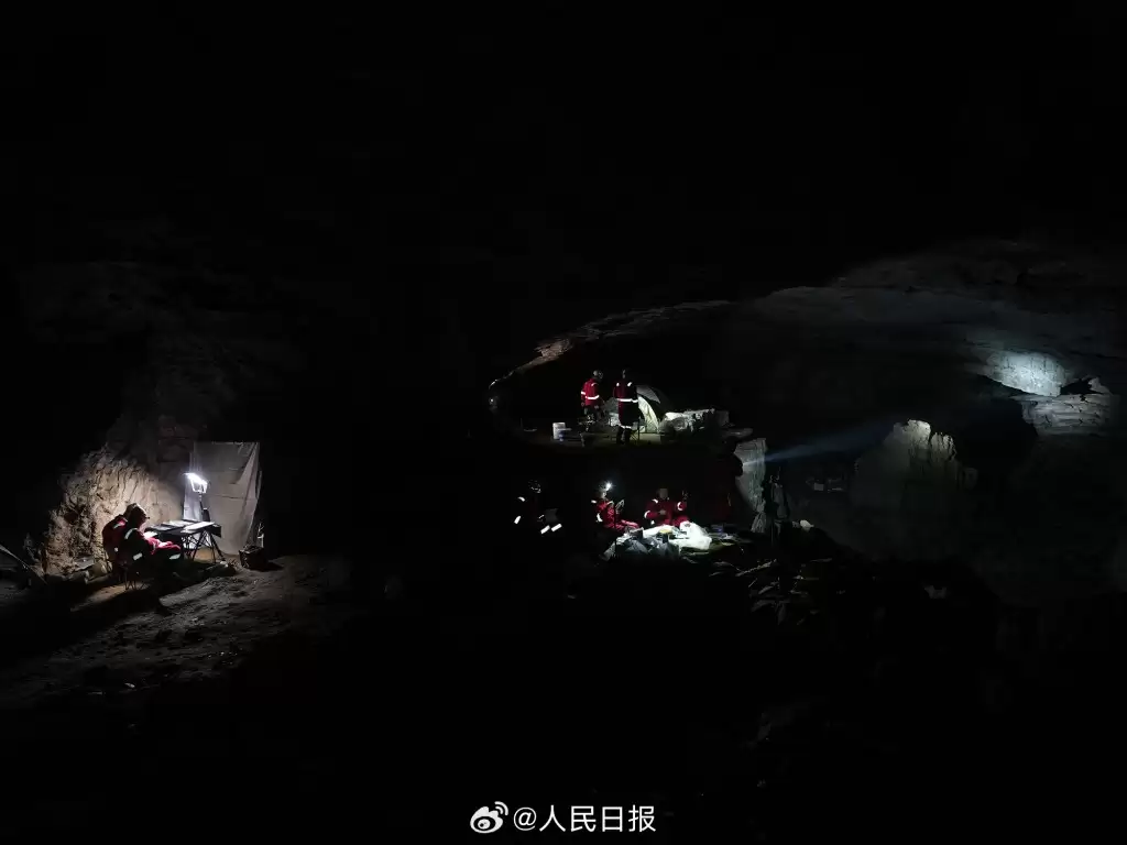 中国太空人︱完成首次洞穴训练  挑战极黑零感知极限