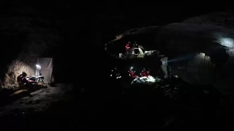 中国太空人︱完成首次洞穴训练  挑战极黑零感知极限