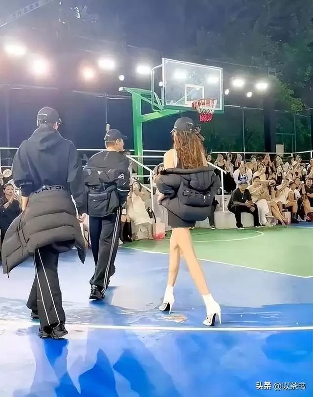 儿女都是报恩娃！景岗山一家高颜值高学历
