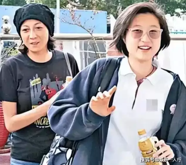 吴卓林回港现状：工作不靠妈，被曝接成龙项目...