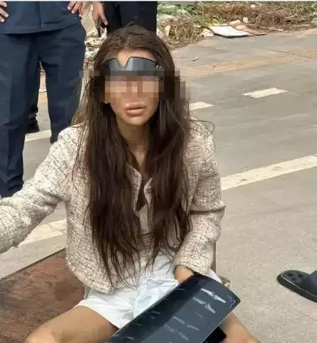 女网红流落柬埔寨,其母：房东说再不接走怕她死了