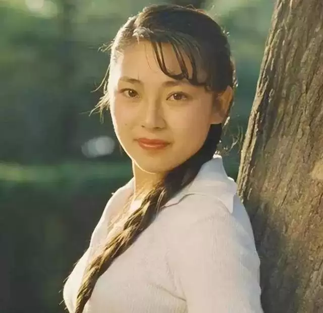 李连杰和利智合照公开，发现他们已老的难以想象