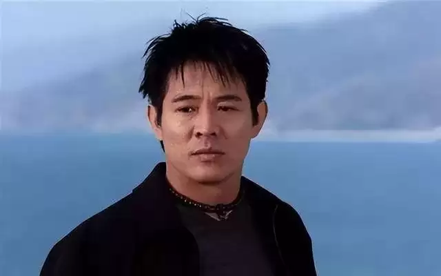 李连杰和利智合照公开，发现他们已老的难以想象