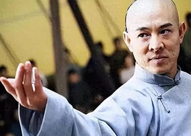 李连杰和利智合照公开，发现他们已老的难以想象