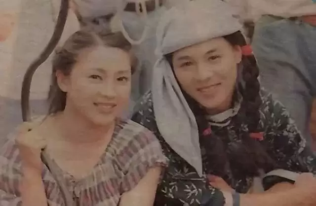李连杰和利智合照公开，发现他们已老的难以想象