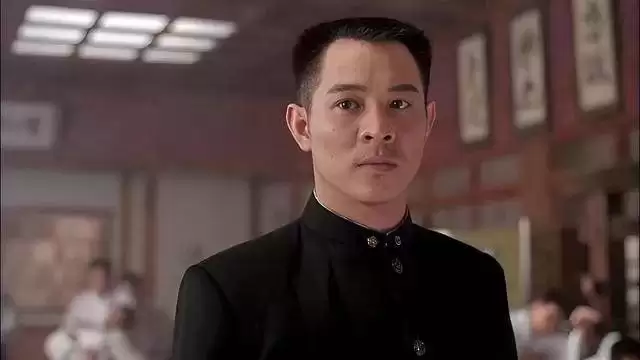李连杰和利智合照公开，发现他们已老的难以想象