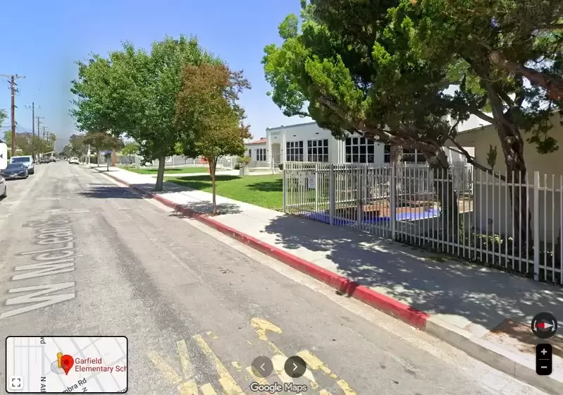 华人区小学被迫封锁 有人持刀伤人 受害者身中数刀