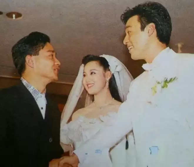 钟镇涛因前妻章小惠败光的体面，竟被21岁女儿找了回来