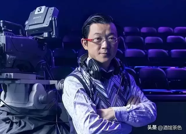 她出道20年不温不火，丈夫是上海百亿总裁