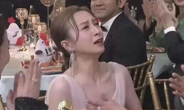 TVB知名女星大胆晒床照，拿完视后无剧可拍
