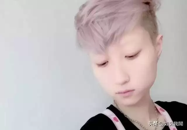 吴绮莉欣慰不已！71岁成龙和女儿关系破冰