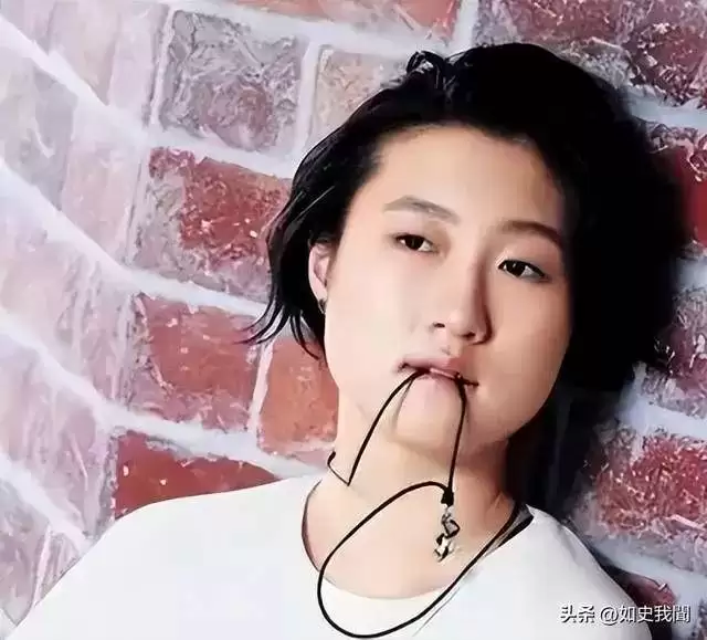 吴绮莉欣慰不已！71岁成龙和女儿关系破冰