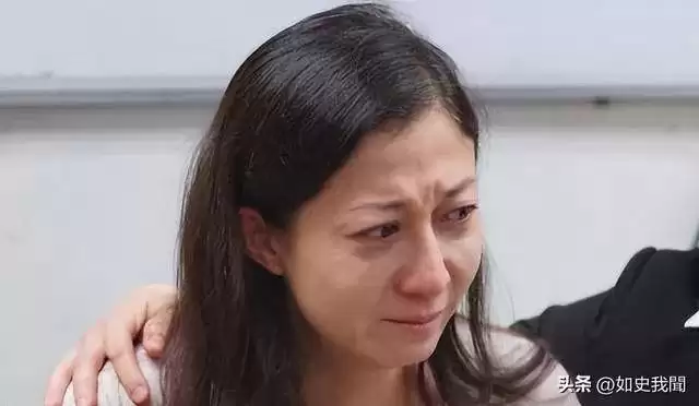 吴绮莉欣慰不已！71岁成龙和女儿关系破冰