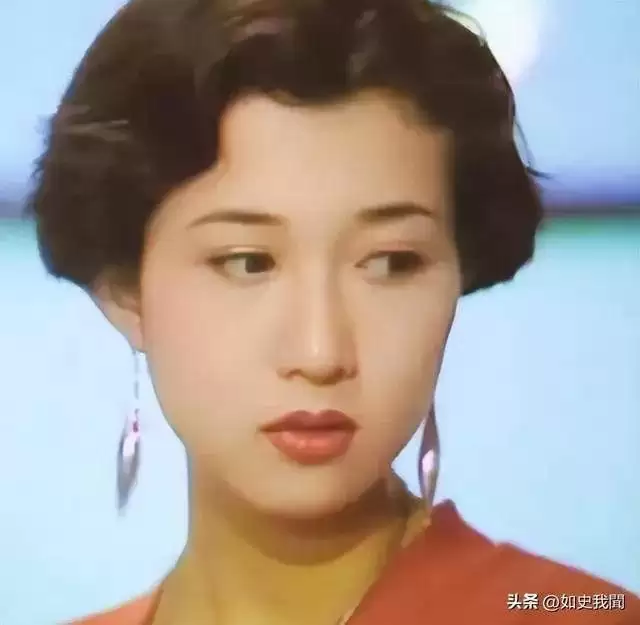 吴绮莉欣慰不已！71岁成龙和女儿关系破冰
