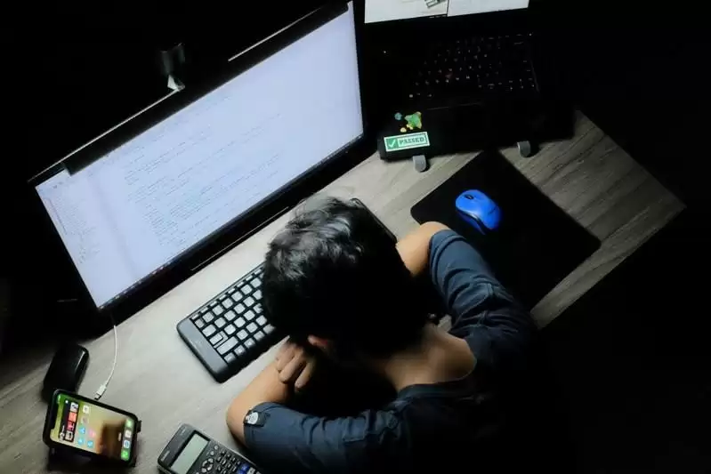 周上七天班比中国“996”更卷 加州AI新创公司曝2残酷现实
