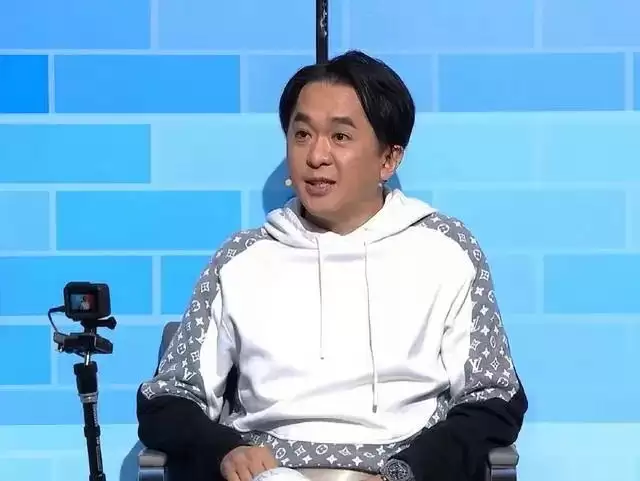 突发！香港知名男星曝被男富豪开价1500万包养