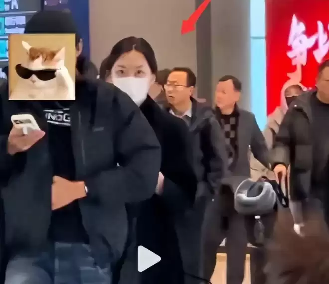 李亚鹏离婚后烦心事一堆：女儿大了管不了...