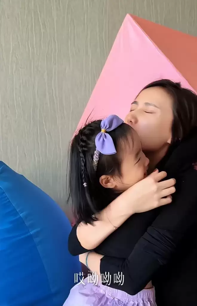 李亚鹏离婚后烦心事一堆：女儿大了管不了...