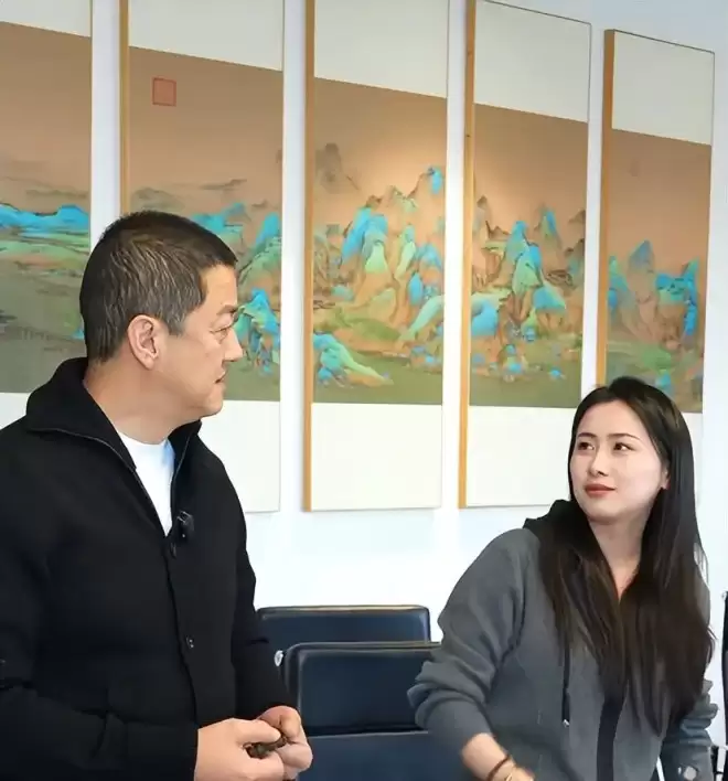李亚鹏离婚后烦心事一堆：女儿大了管不了...