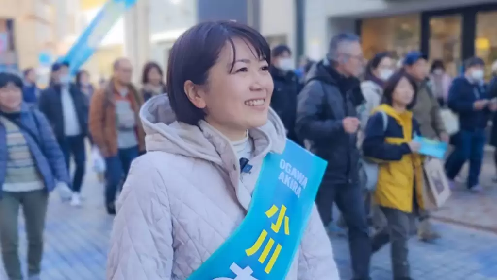 不伦市长？｜小川晶与已婚男下属情趣酒店私会 辞职后再度当选市长