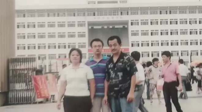 从高管到送外卖，一个985硕士的10次滑落