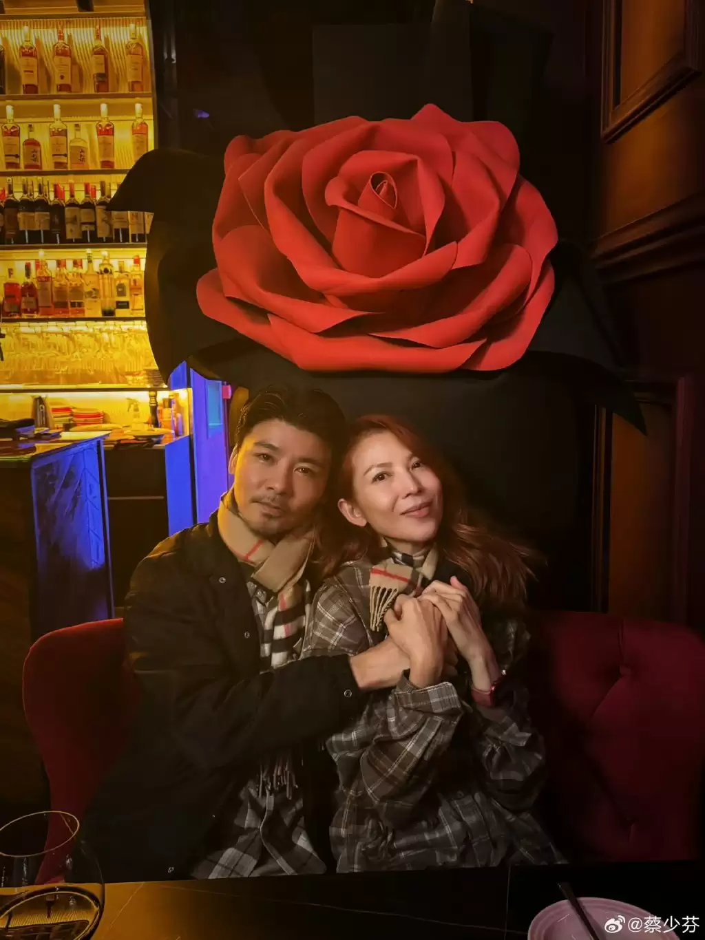蔡少芬与老公张晋庆祝结婚18周年  上载健身相晒“老鼠仔”：几时可以大只过你？