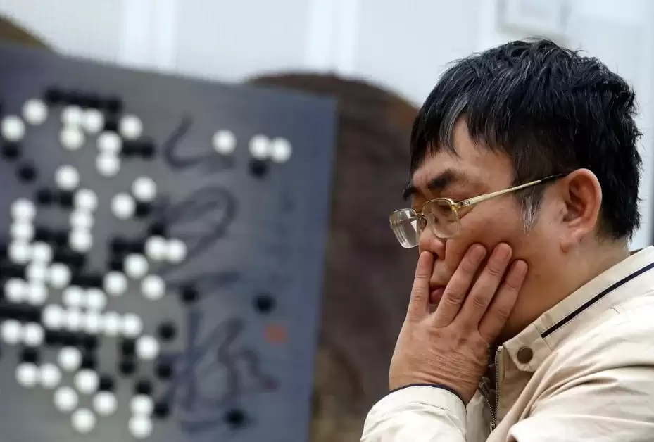 “棋圣”聂卫平逝世｜最多一次饮4斤白酒 炮轰“国足是中国最臭的队”