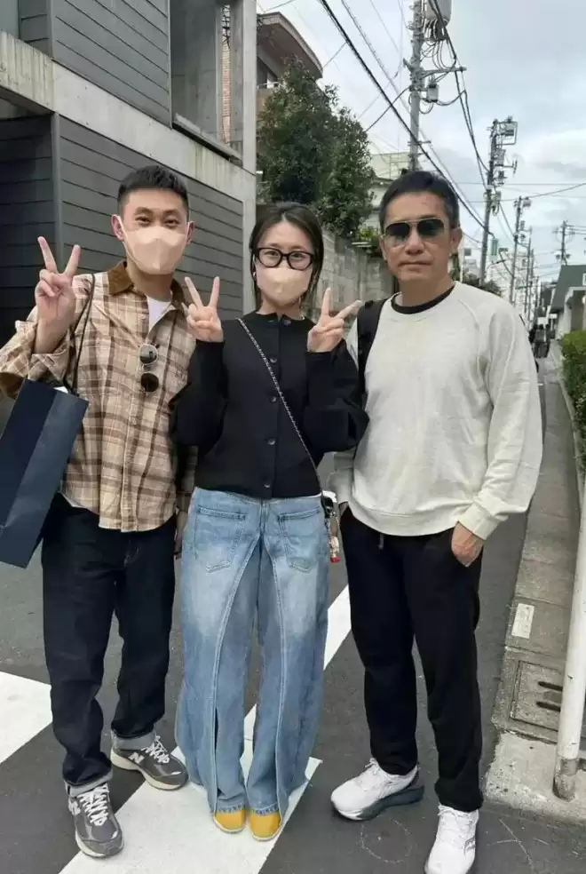 刘嘉玲不再隐瞒,坦言梁朝伟的真实处境,定居日本传闻已真相大白