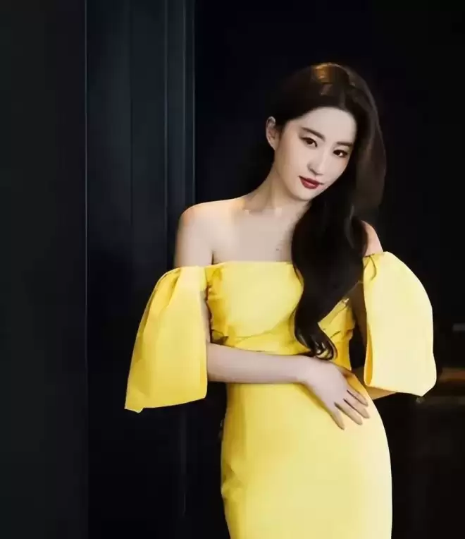 官方发布2025女星热度排名:刘亦菲第8,杨紫仅排第3,第一没争议