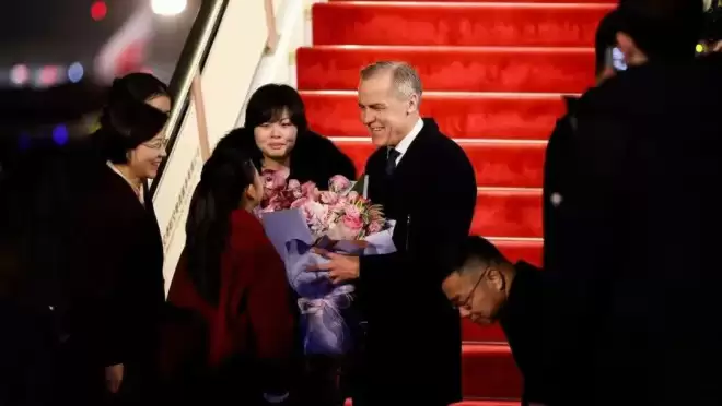 就宠他吧！卡尼被高规格接待、巨头轮番见面！笑的合不拢嘴