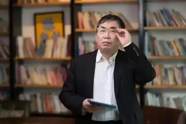 聂卫平追悼会！大儿子仍未改姓，棺木覆盖党旗