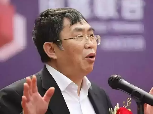 聂卫平追悼会！大儿子仍未改姓，棺木覆盖党旗