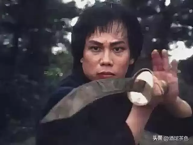 她是梁小龙前妻，曾遭毁容耗尽积蓄，75岁去世