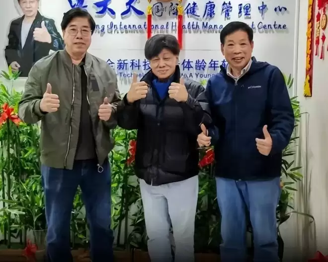 梁小龙一生太精彩！曾被封杀20年，公开承认出轨