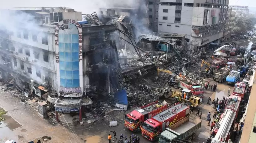 巴基斯坦商场大火烧24小时终扑灭 增至11死 60人失踪