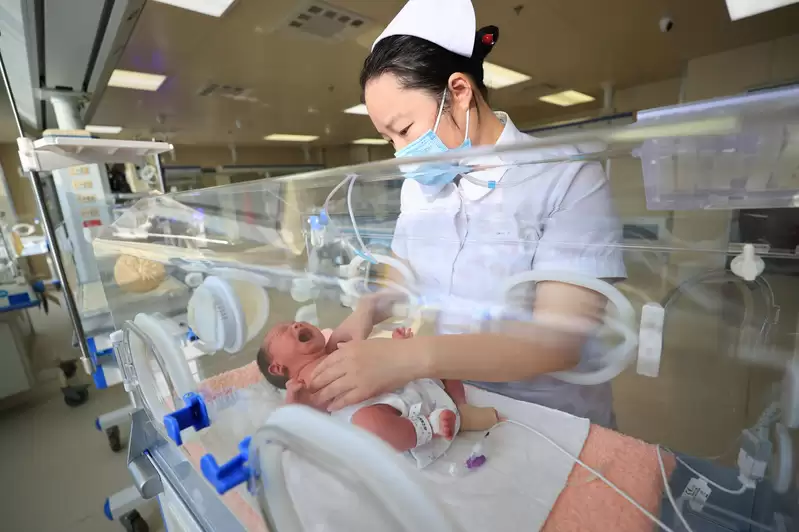 中国去年出生人口792万 学者：已跌回乾隆三年的水准
