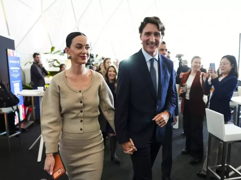 杜鲁多瑞士经济论坛谈“软实力外交”　Katy Perry到场支持