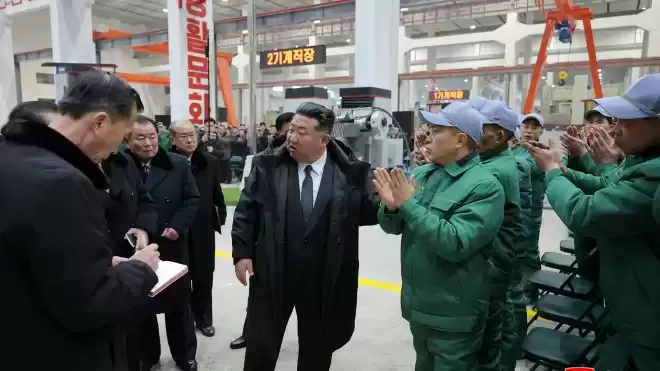 金正恩批官员无能 罕见当众怒斥罢免副总理