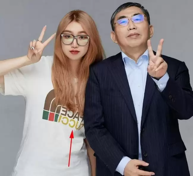 聂卫平家中装修高大上，孙子可爱，女儿戴18万表
