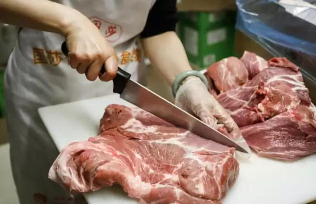 好消息! 中国恢复进口加拿大牛肉! 已订购6万吨油菜籽!