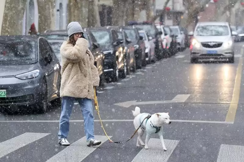 北极冷空气外流寒流横扫亚洲 俄远东地区60年最大暴雪