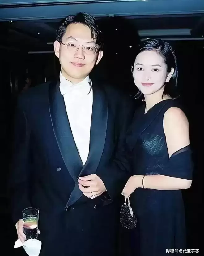 53岁叶蕴仪近况曝光！曾被前夫指责欲望强