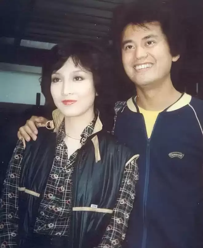 陈百祥黄杏秀结婚47年，透露丁克原因....
