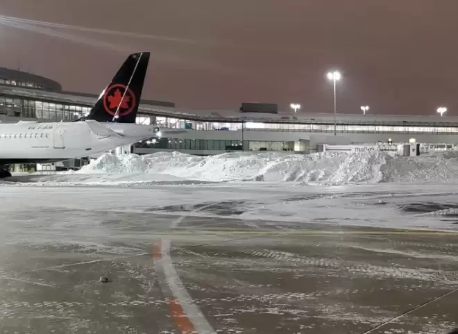 皮尔逊机场单日降雪46厘米创历史纪录，多伦多90年来雪最多月份